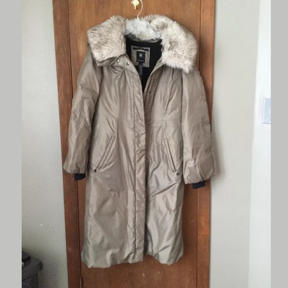 Victorinox Jackets & Blazers - Victorinox down coat with faux fur collar—SALE!